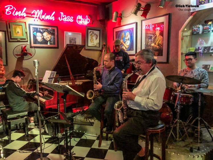 河內搖擺-週五夜晚你在爵士俱樂部現場嗎？